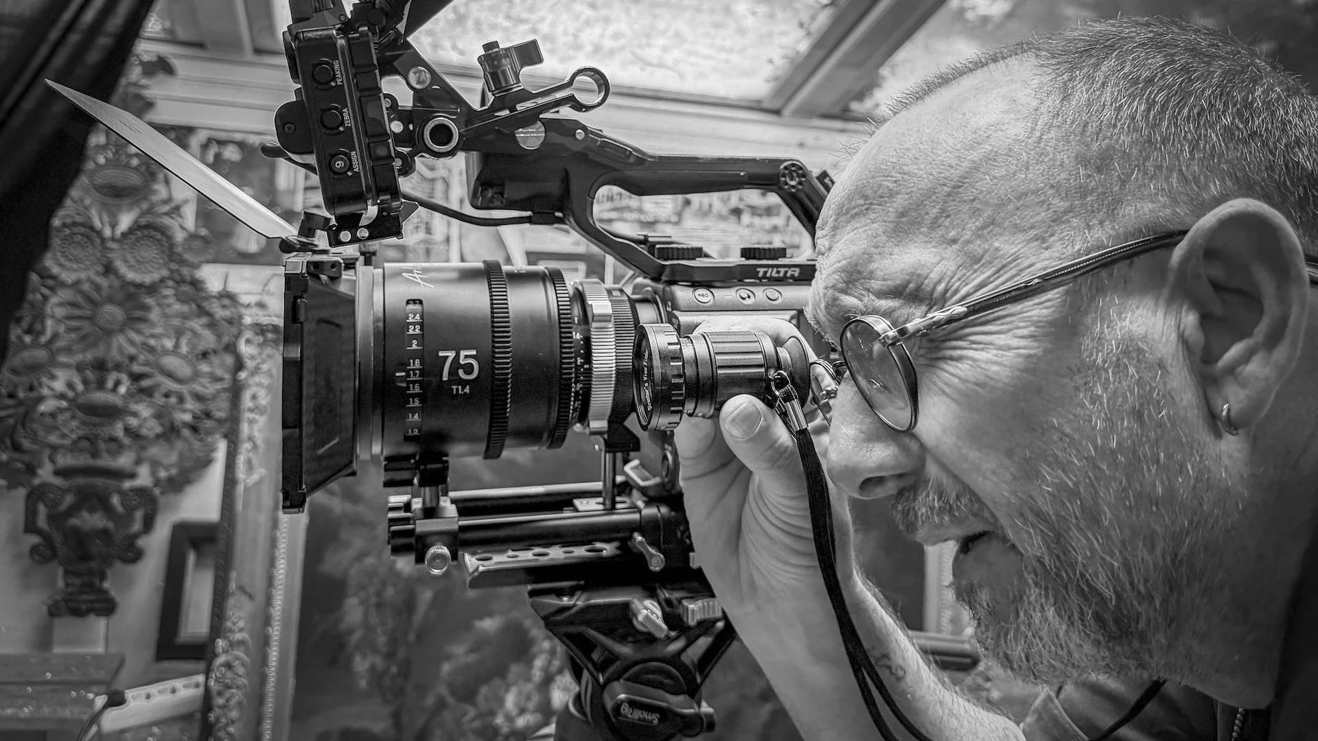 Visor de director de cine. El Claroscuro Films